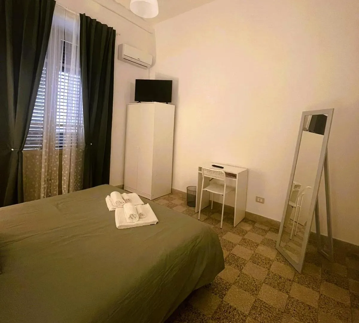 Olivuzza Rooms In Apartment Palermo Italy